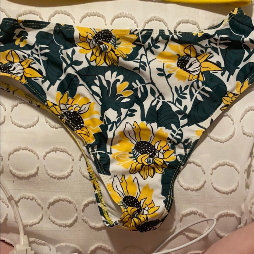 bikini set - Picture 4 of 6
